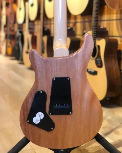 Tremolo bridge by Yukhwa Co.Inc