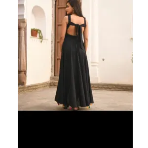 Fabric rayon black high low gown with atich fundi slveesless gown