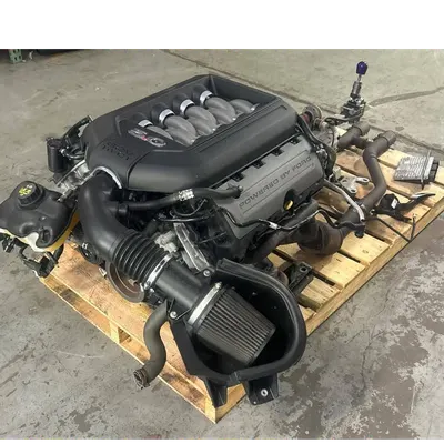 Ford Coyote Gen-2 5.0 L V8 engine paired with the MT82 6-speed manual transmission - Image 2
