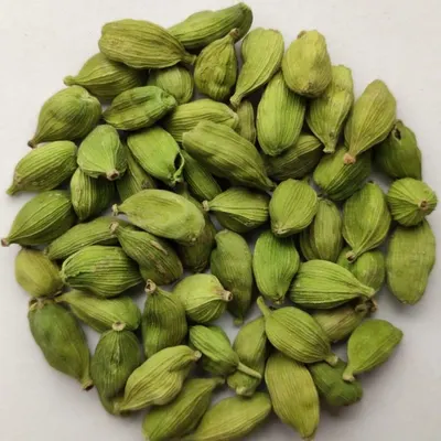 GREEN CARDAMOM 8MM
