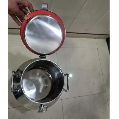 Stainless Steel Milk Can Capacity 30 Litre ( Locking Type ) - Image 3