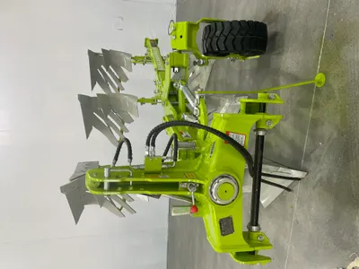 3 bottom mounted reversible plough - Image 2