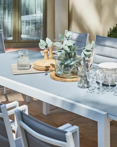Aluminum chair by Modern Furniture Co.,Ltd