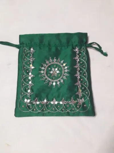 Multicolor Embroidery Lace by Jiyan Enterprise