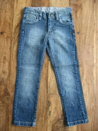 Ladies velvet by Shanghai Ronghao Textile Recycling Co., Ltd.