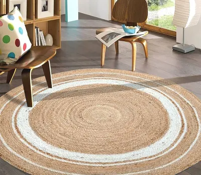Bentonite litter box for cats by ArtBent LLC.