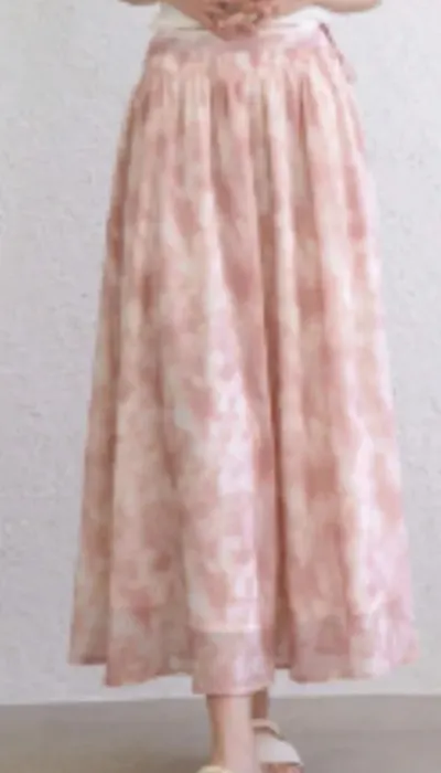 Ladies skirt by Faiz Overseas