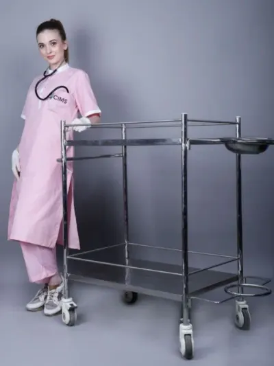 Surgical Gown Aami Level 4 by Om Sai Enterprises