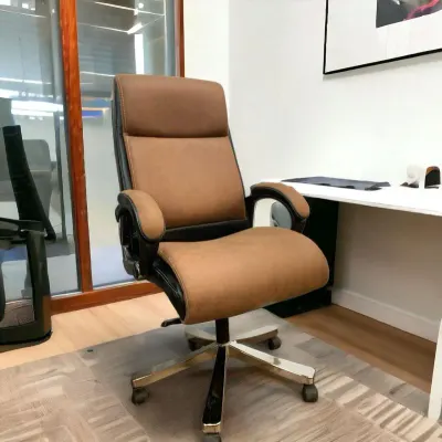 Tread Chair by Liona Architecture