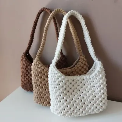 Shoulder bags by China Changzhou Good Mood Bag Co., Ltd