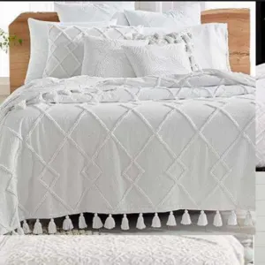 Bedding Set and Bedsheets - Image 3
