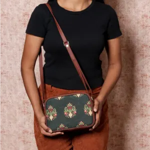 SLING BAG