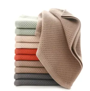 2022 Premium High Quality Light Weight Large Length Bath Towels For Unisex Available In Different Colors - Image 4