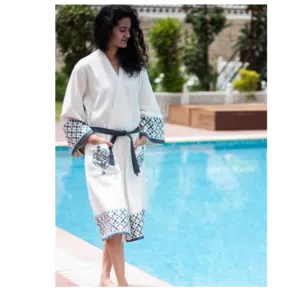 patterned bathrobe - Image 2