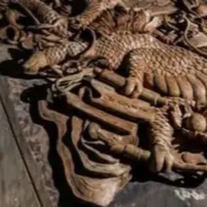 Customised furniture carvings - Image 5