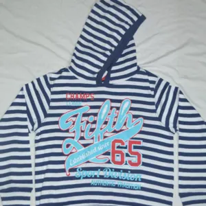 Girl's hoody - Image 2