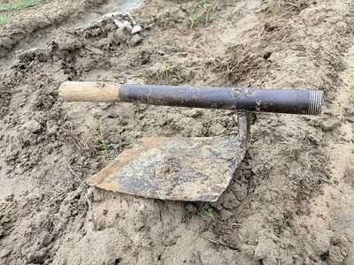 Crowbar and wrecking bar