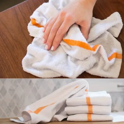 Lift a breadth towel