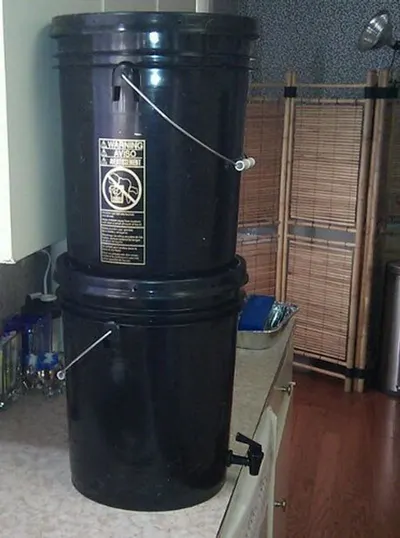 Kitchen garbage processor