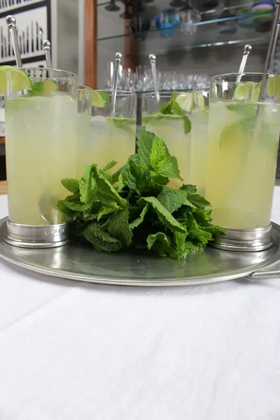 Sparkling Water Cucumber & Mint