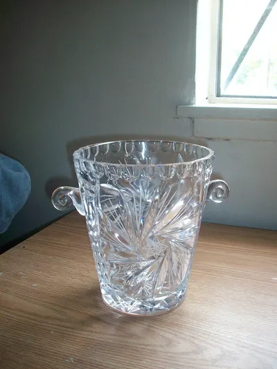 Glass vase1