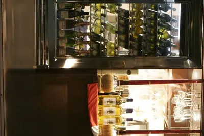 Four Sides Glass Beverage Wine Cooler