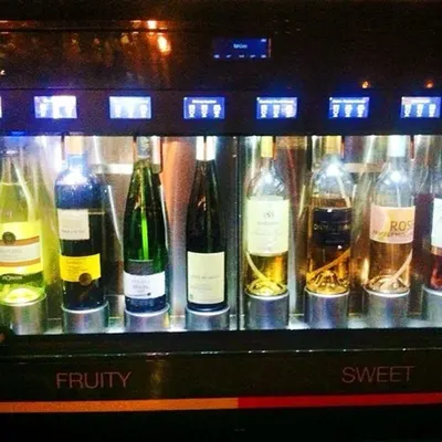Guangdong 2014 led acrylic wine bottle glorifier