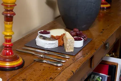 Slate cake stand
