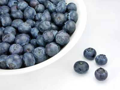 Blueberries by Chebaibai