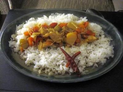 Thai Curry (red, green, yellow) by Khumsub Asia Goods Trading Co., Ltd.
