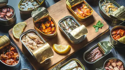 Canned sardines in tomato sauces