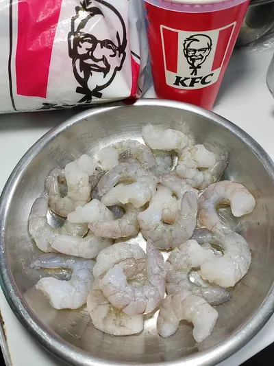 Embryo snack of prawn crackers