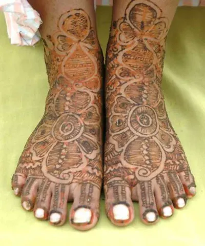 Neeta Mehendi Cone