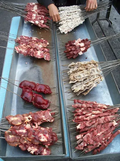 Meat planing machine