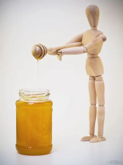 Manuka Honey UMF 10 + by Apihealth NZ Ltd.