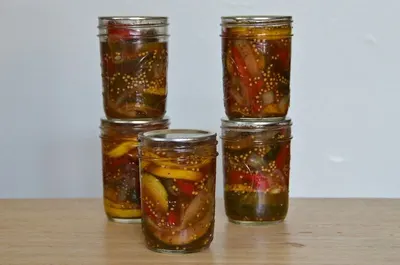 Hot pepper pickled