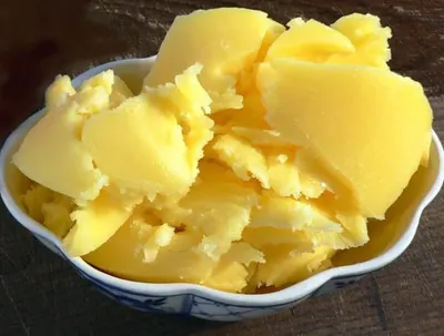 Yellow beeswax from Fumei