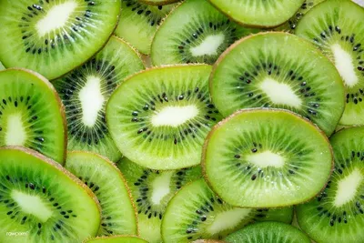 Kiwi slices
