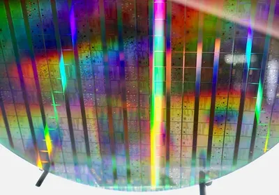 Holographic film