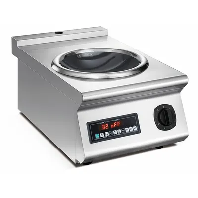 Electric oven with hotplates