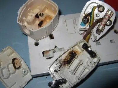 Meter socket