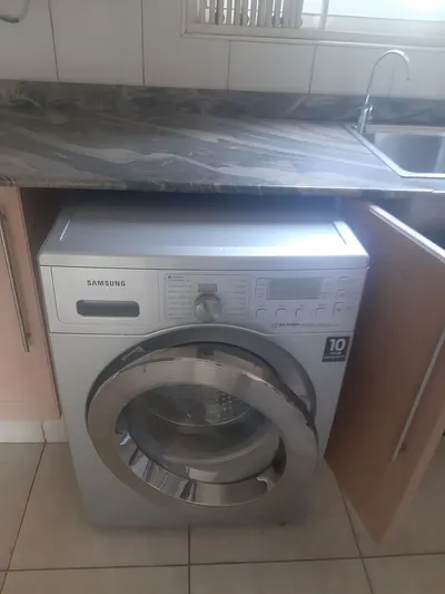 Toughened glass top load washing machine lid