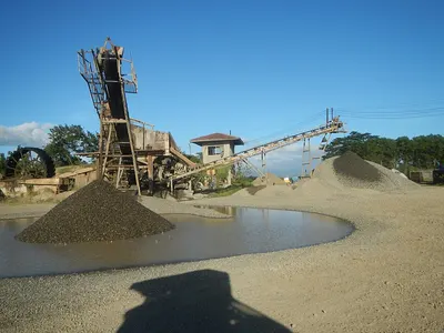 Crushing and screening of manganese process