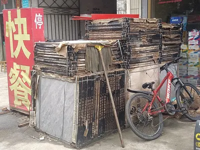 Bicycle carrier bag