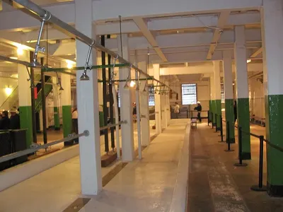 Industrial spray booths