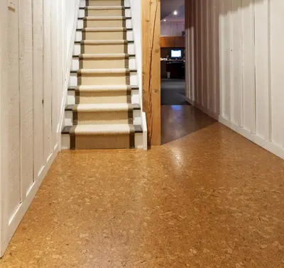 Flooring tile