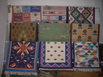 Multicolor Polyester Hand Woven Dhurrie