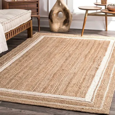 Reyla Mocha / Ivory Rug.