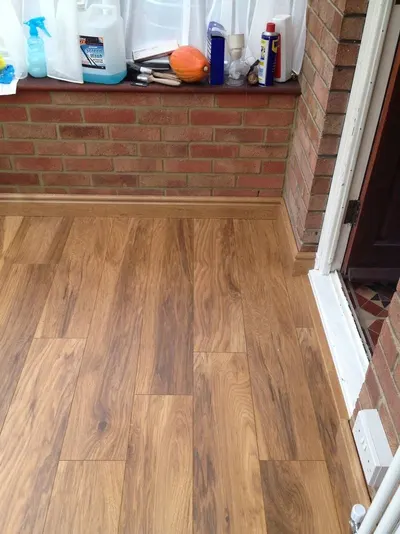 Vinyl tile floor