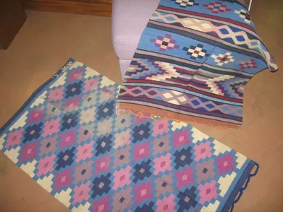 HANDMADE WOOLEN FLATWEAVE RUG by The Art International